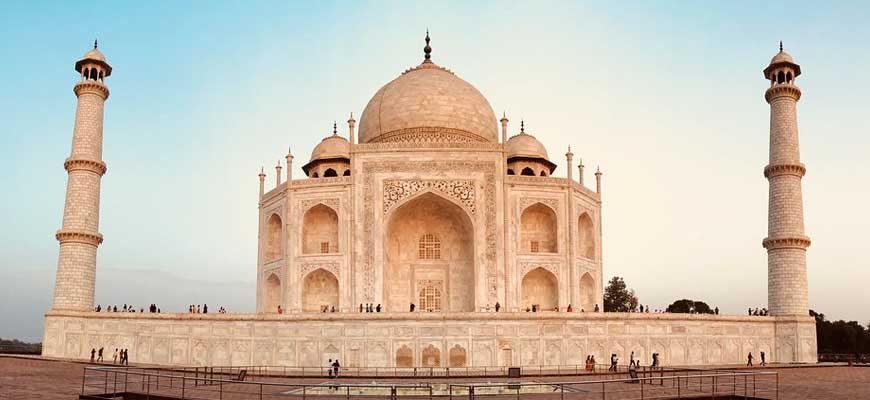 Explore Taj with Himachal Tour