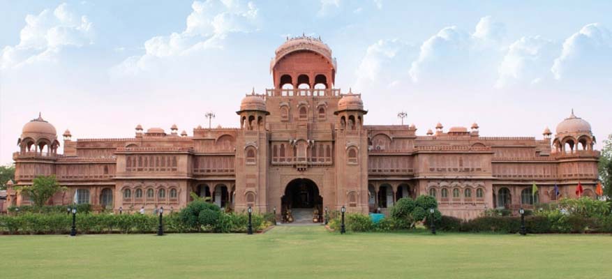 Rajasthan Forts & Palaces Tour