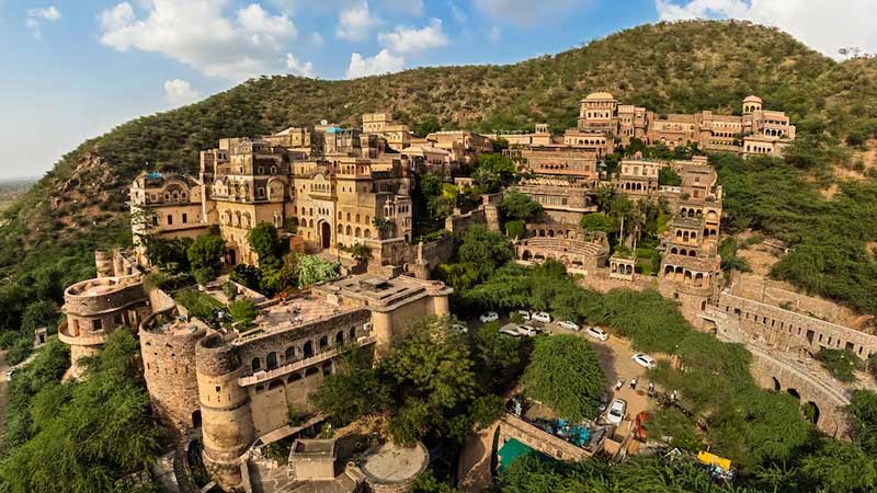 Delhi Neemrana Same Day Tour